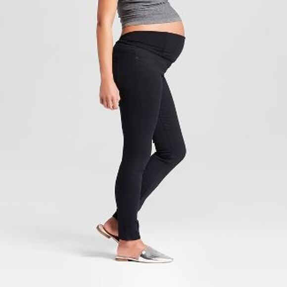Ingrid & Isabel Maternity Jeans Skinny Crossover Panel 4 Black Over Belly Smooth - Picture 5 of 12